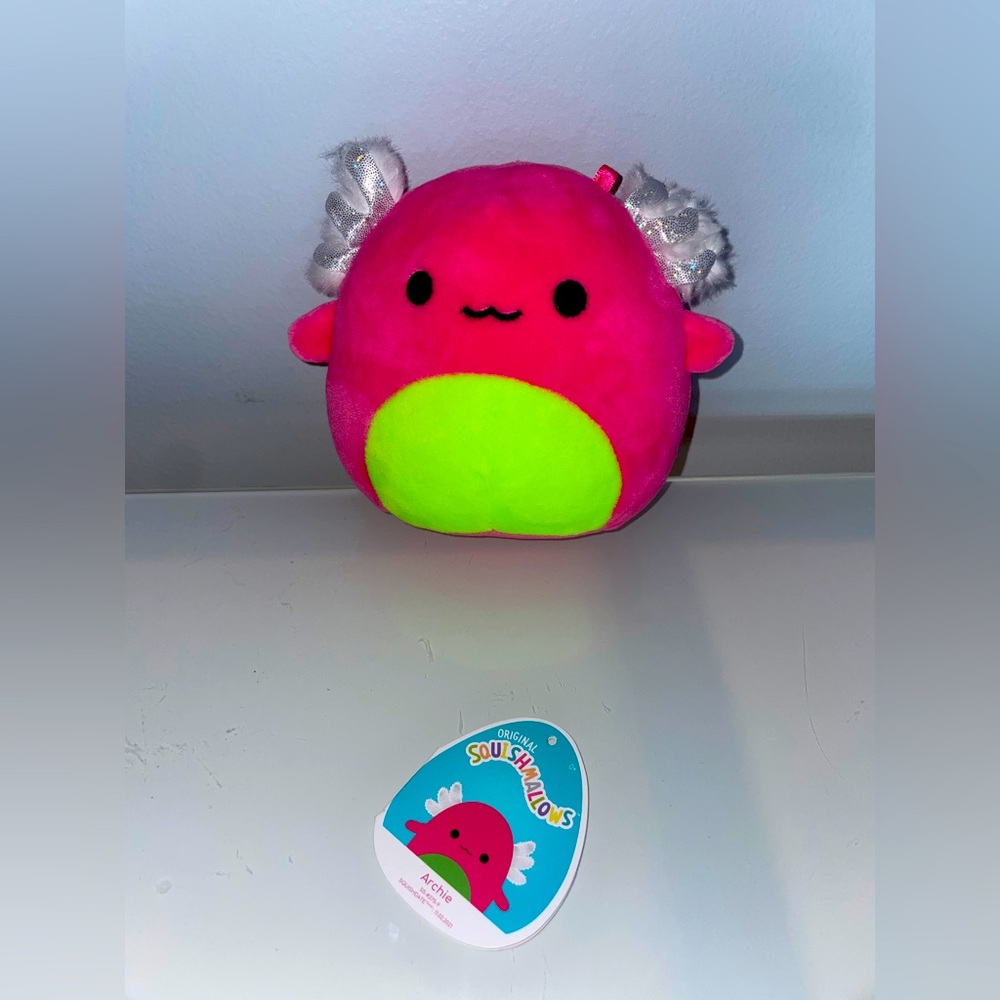 Archie the Blacklight Axolotl Plush Squishmallow Kellytoys Brand New Squish 5”